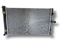 Radiator with Cap for VZ Holden Commodore / WL Statesman / Caprice 5.7L / 6.0L V8 (2004 - 2006)-Spoilers and Bodykits Australia